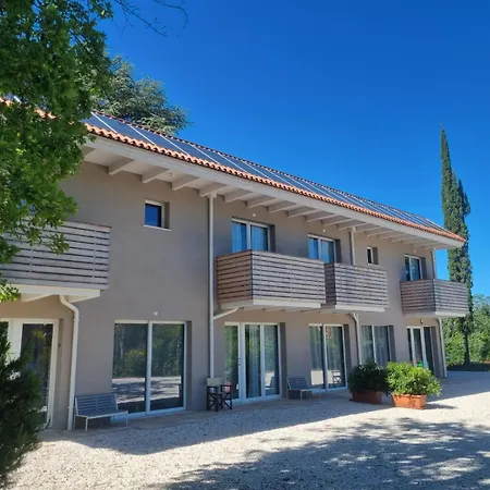 B&B-Country House-Appartamenti Ai Cipressi-3